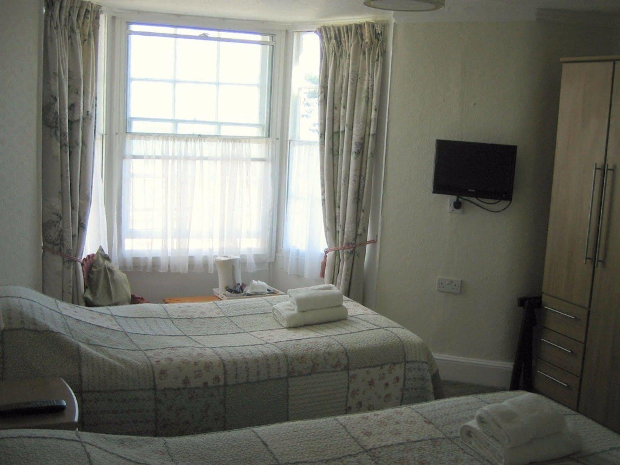 Kersbrook Guest Accommodation Lyme Regis Exterior foto